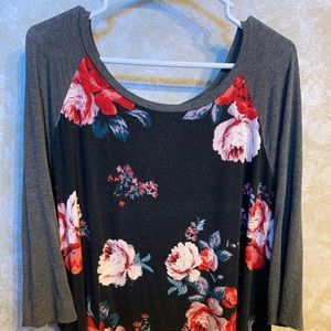 Maurices 3x flowered top